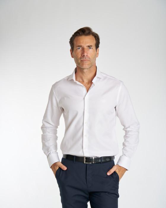 Camisa de hombre blanca