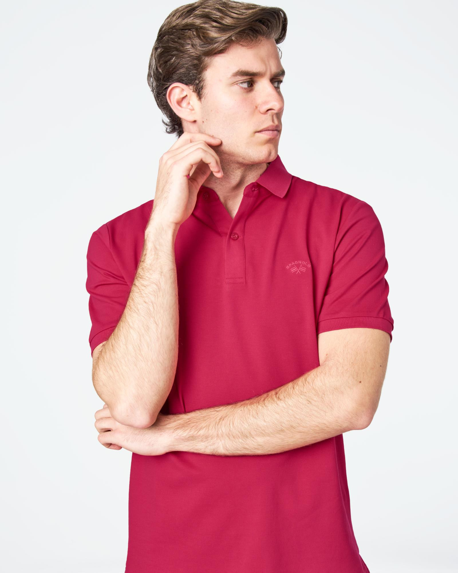 Hombres con polo hot sale